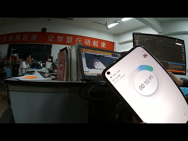 一根USB的双目L.jpg